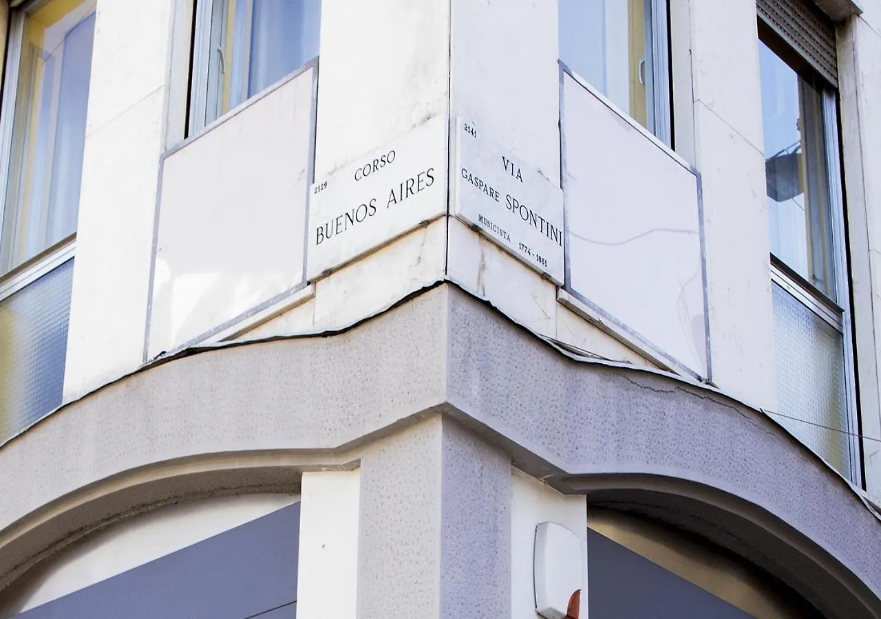 Smart Central Apartments Bayres Milan Italy