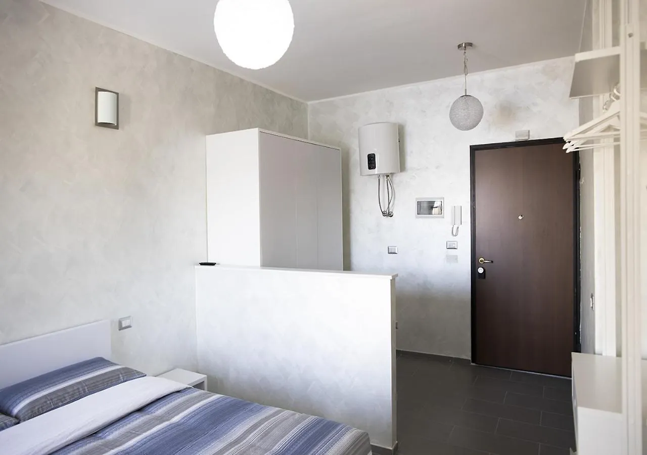 Smart Central Apartments Bayres Milan