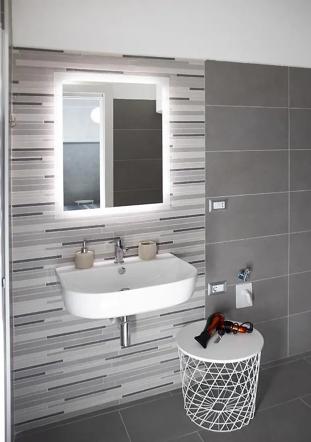 Smart Central Apartments Bayres Milan Italy