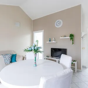  Appartamento Elly's Parcheggio Privato Italia