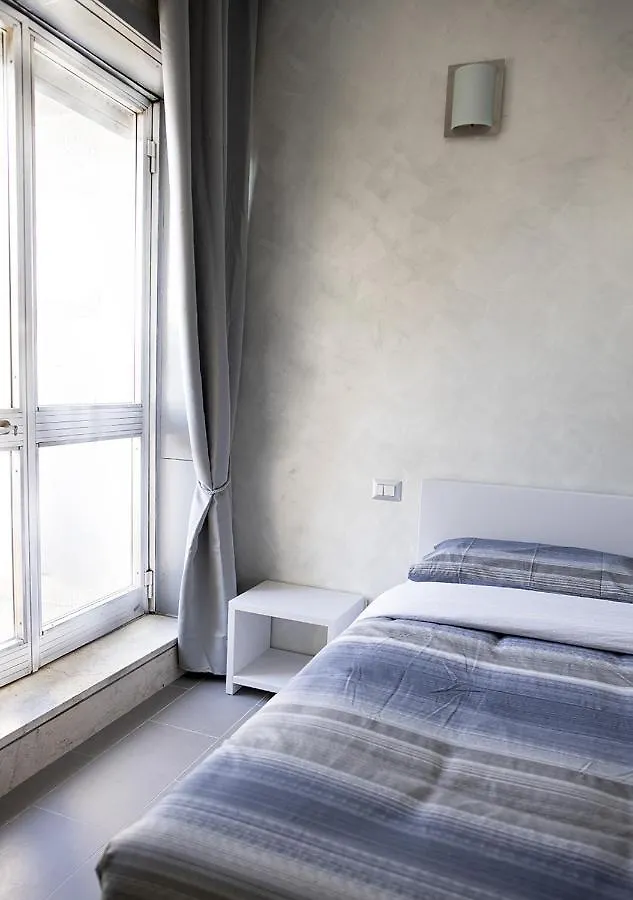 Smart Central Apartments Bayres Milano Italien