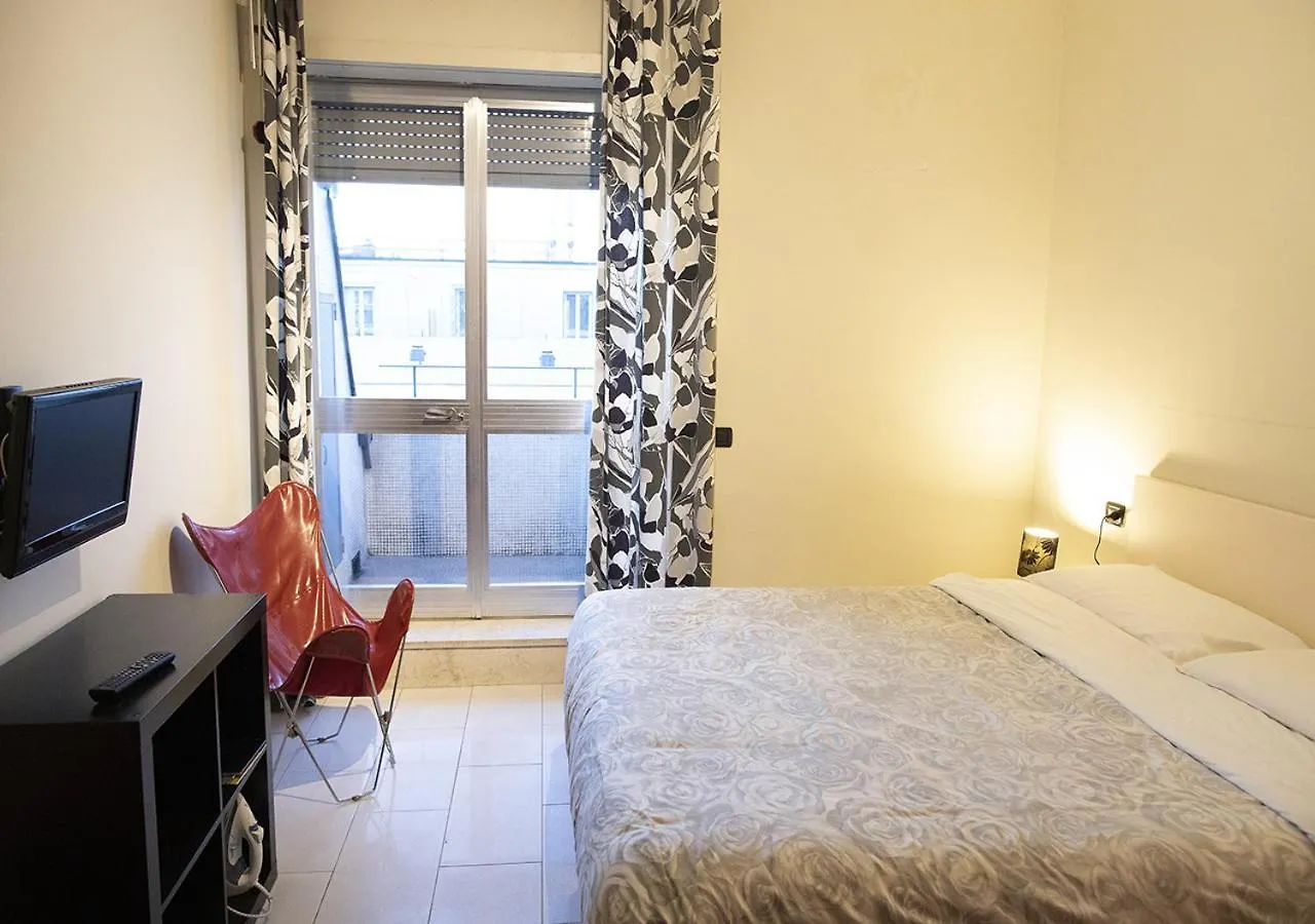 Smart Central Apartments Bayres Milan 0*,  Italy