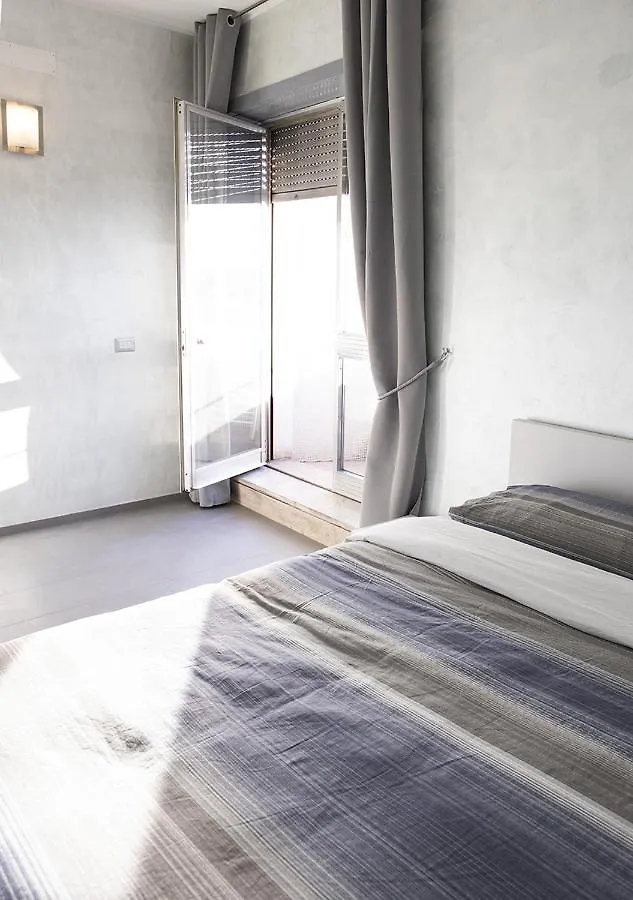 Smart Central Apartments Bayres Milan